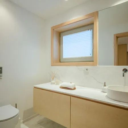 70's Wood House * Maía